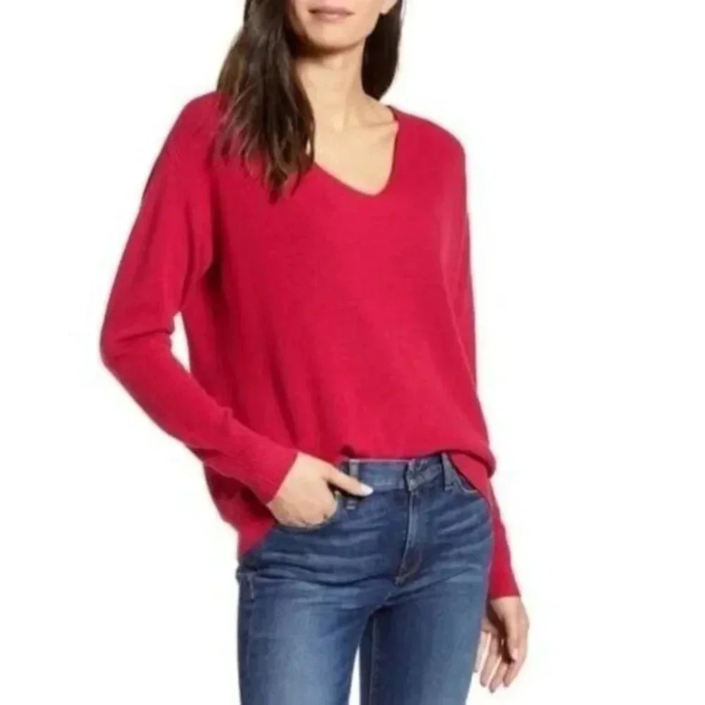 Chelsea 28 Red V-Neck Knit Sweater XS